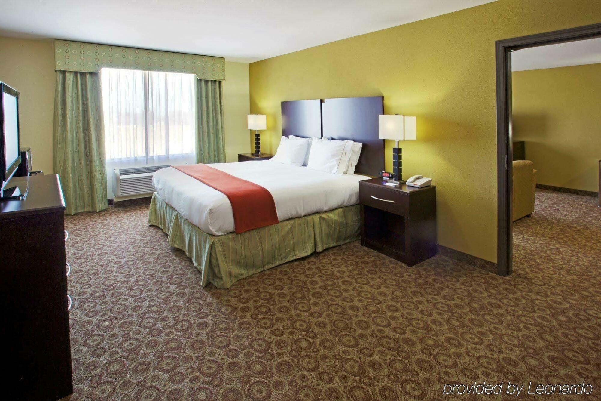 Holiday Inn Express Hotel & Suites Waller By Ihg Exterior photo